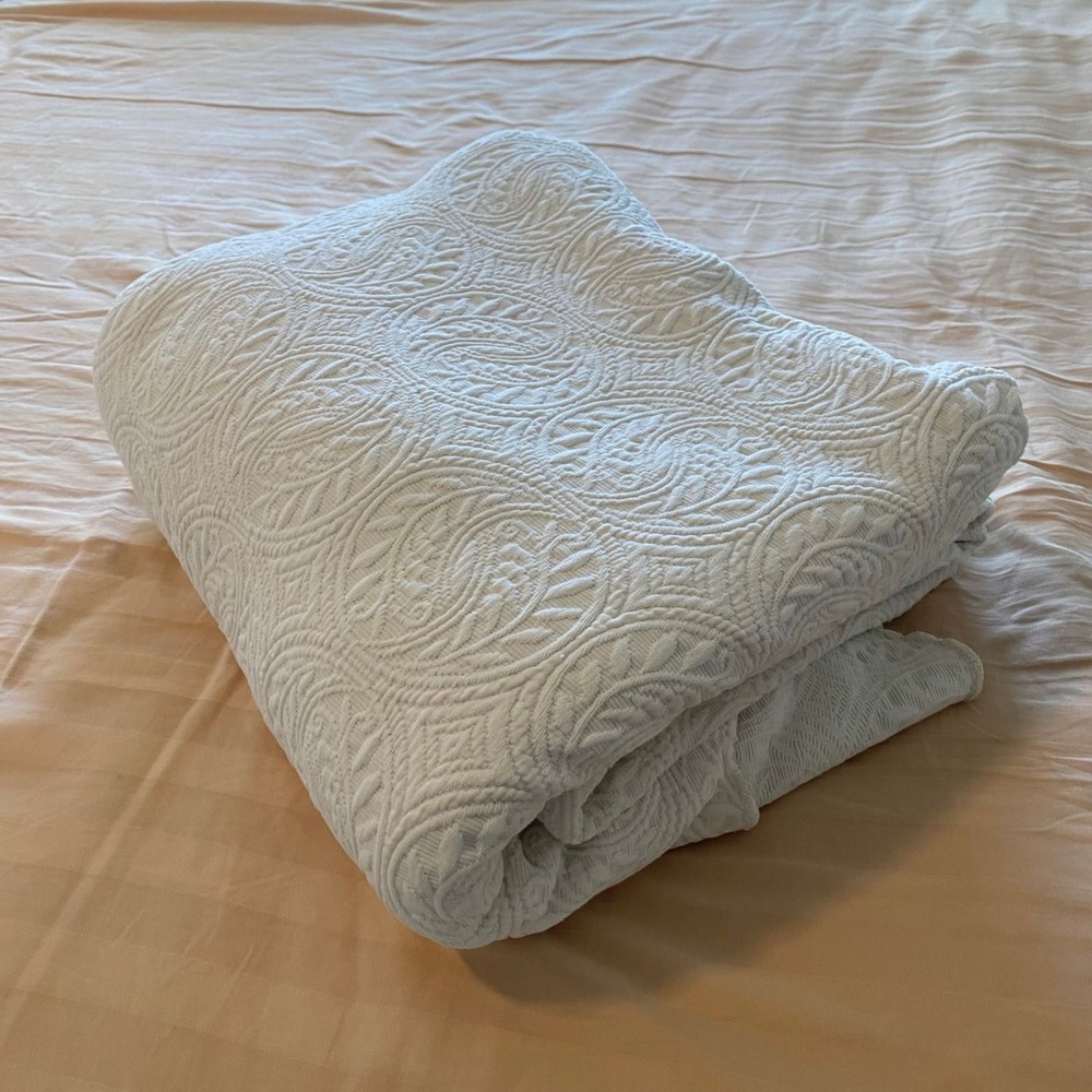 Peacock Alley Vienna Matelasse Coverlet Queen
